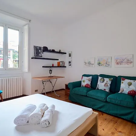 Xenia Apartments - Central Studio Apartment in Navigli area-3